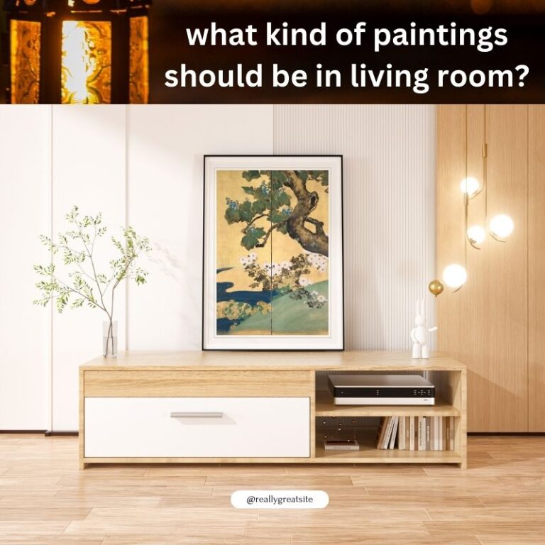 What kind of painting should be in a living room?